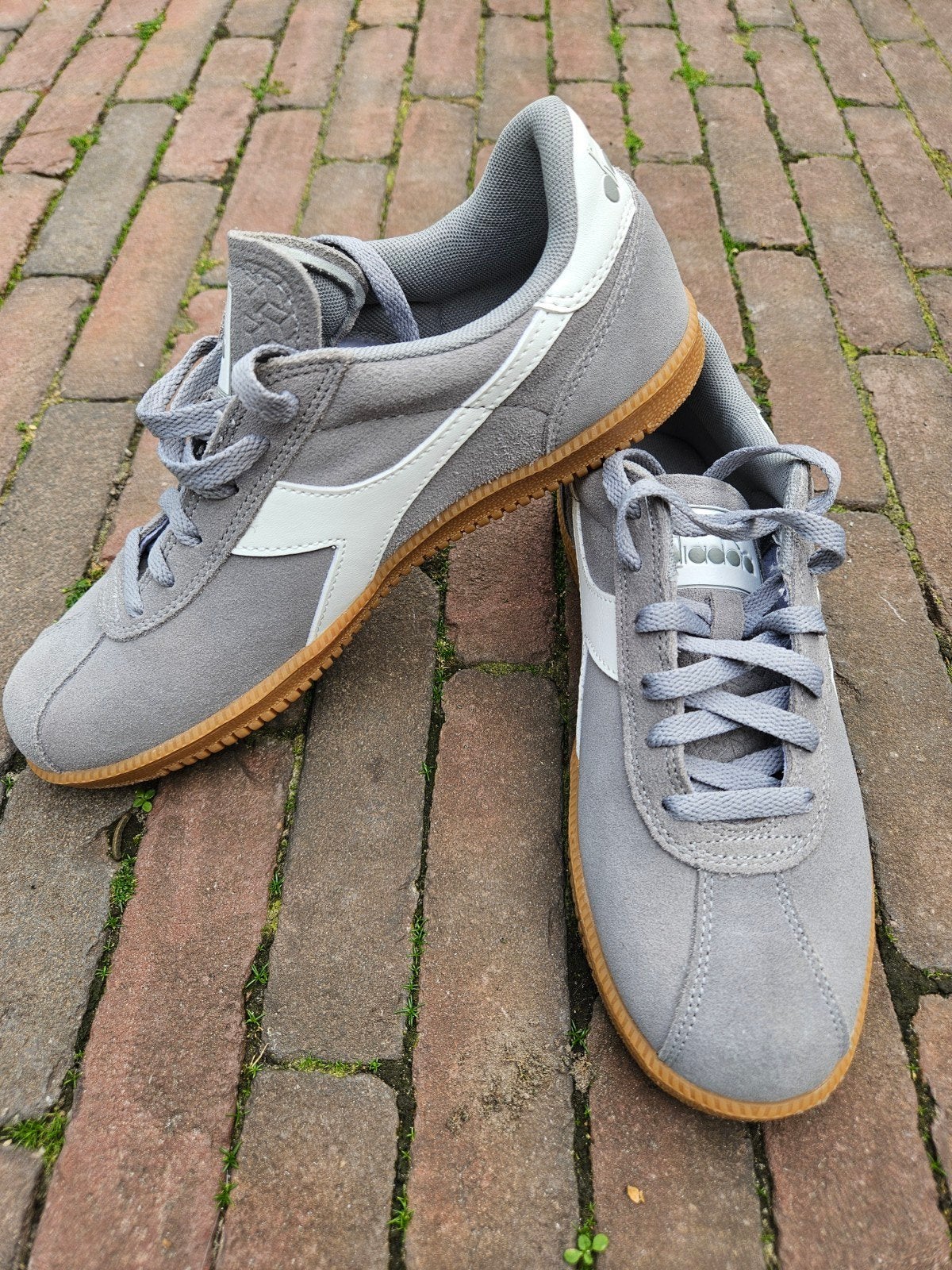 NIEUWE dames Diadora grijze gympen mt 40, Diadora, Nieuw, Ophalen of Verzenden, Sneakers of Gympen