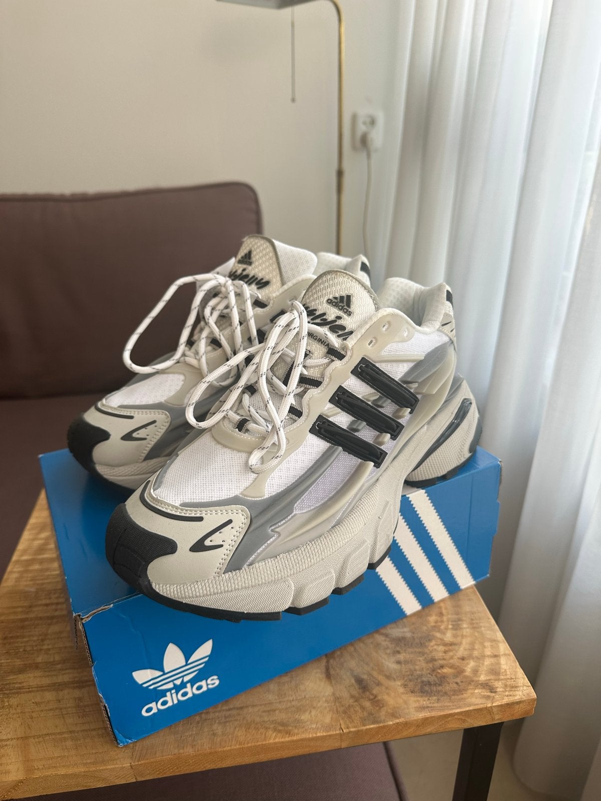 adidas x Pharrell Adistar Jellyfish Sneakes NIEUW, Wit, Nieuw, Ophalen of Verzenden, Sneakers of Gympen