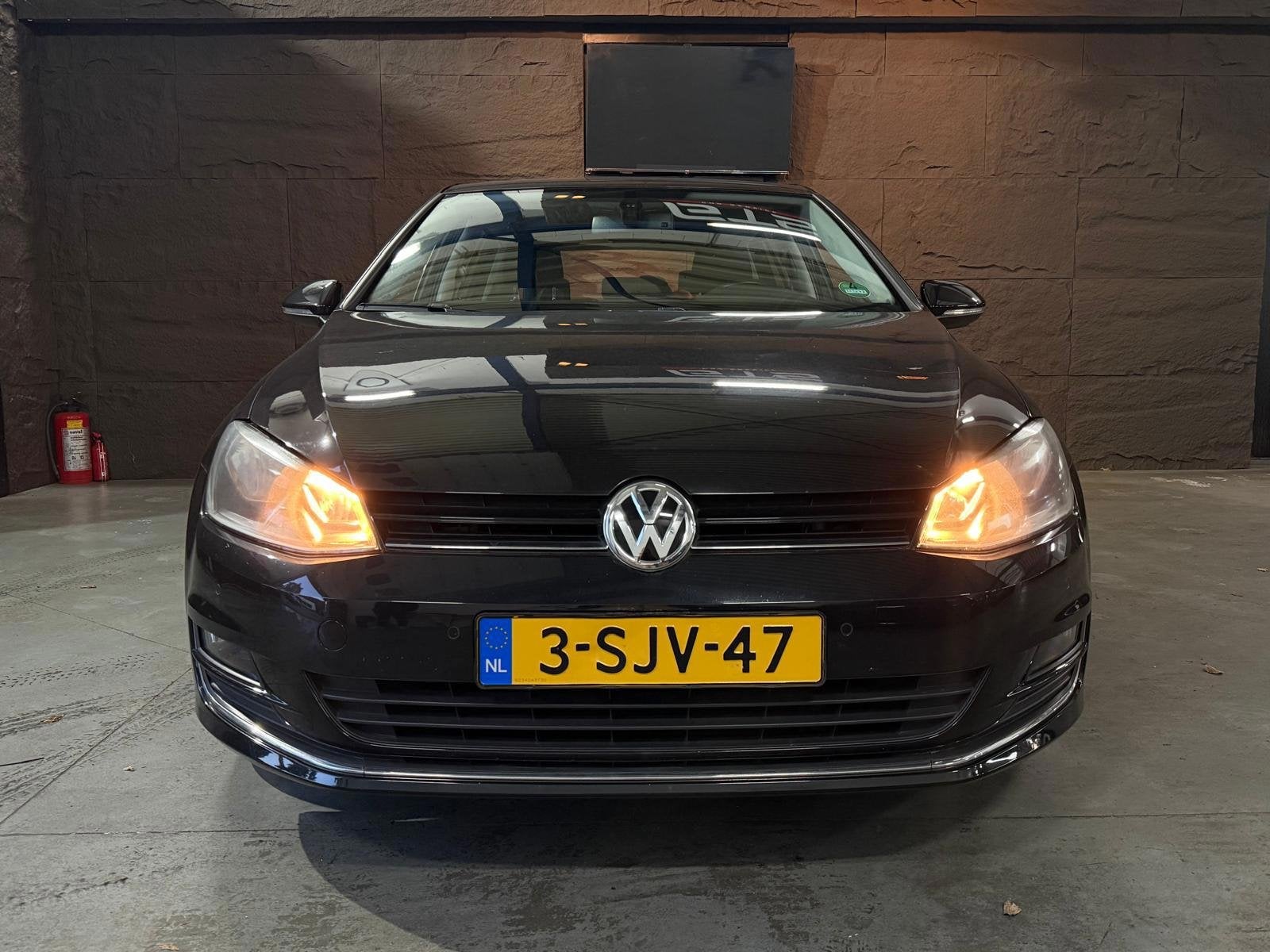 Volkswagen Golf 1.4 TSI Highline ( RIJKLAAR ), Auto's, Euro 5, Gebruikt, 4 cilinders, Alcantara