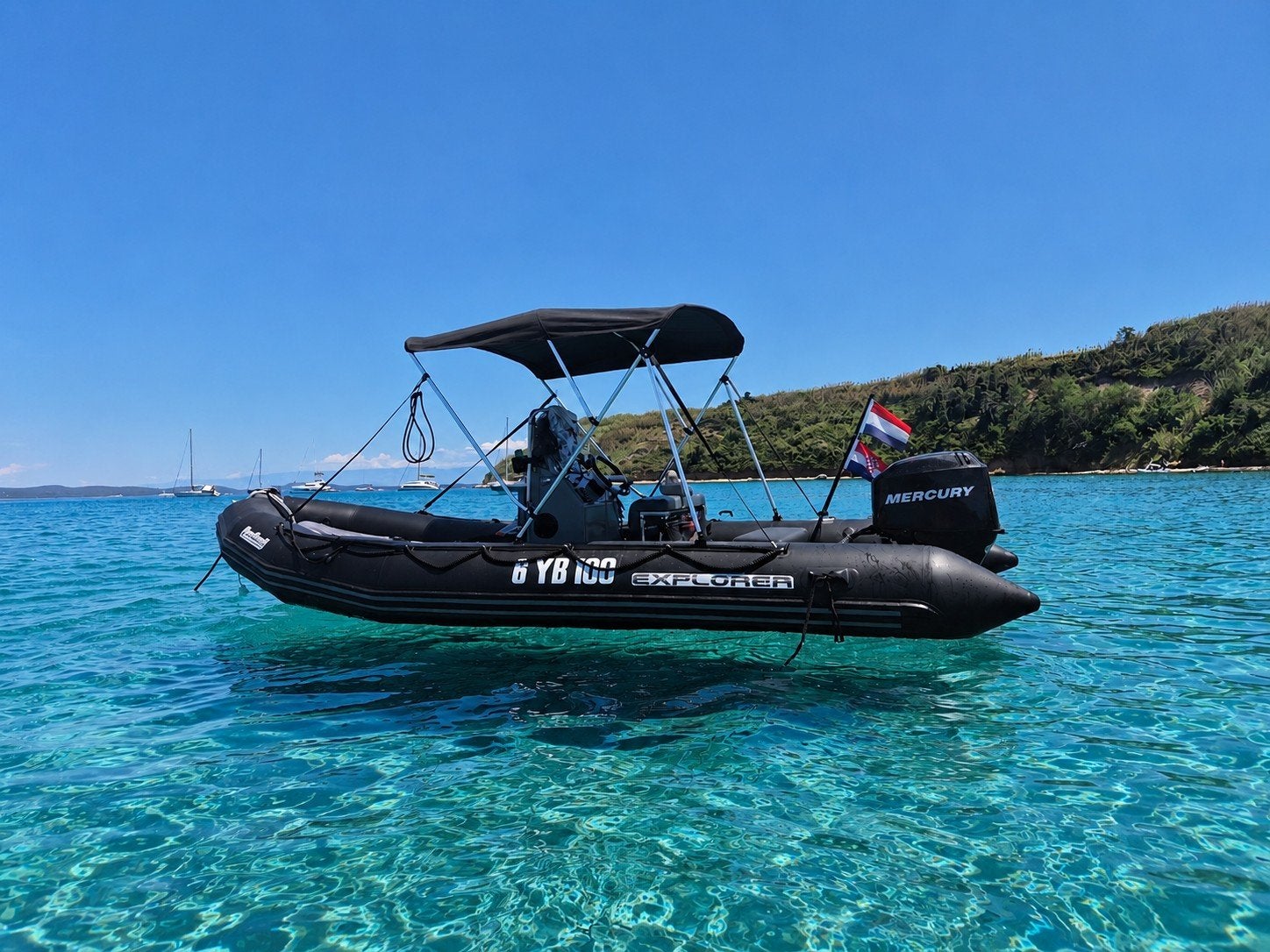 RIB bombard explorer 550 mercury 4t 60pk incl 1350kg trailer, Watersport en Boten, Rubberboten, Inclusief motor, Zo goed als nieuw