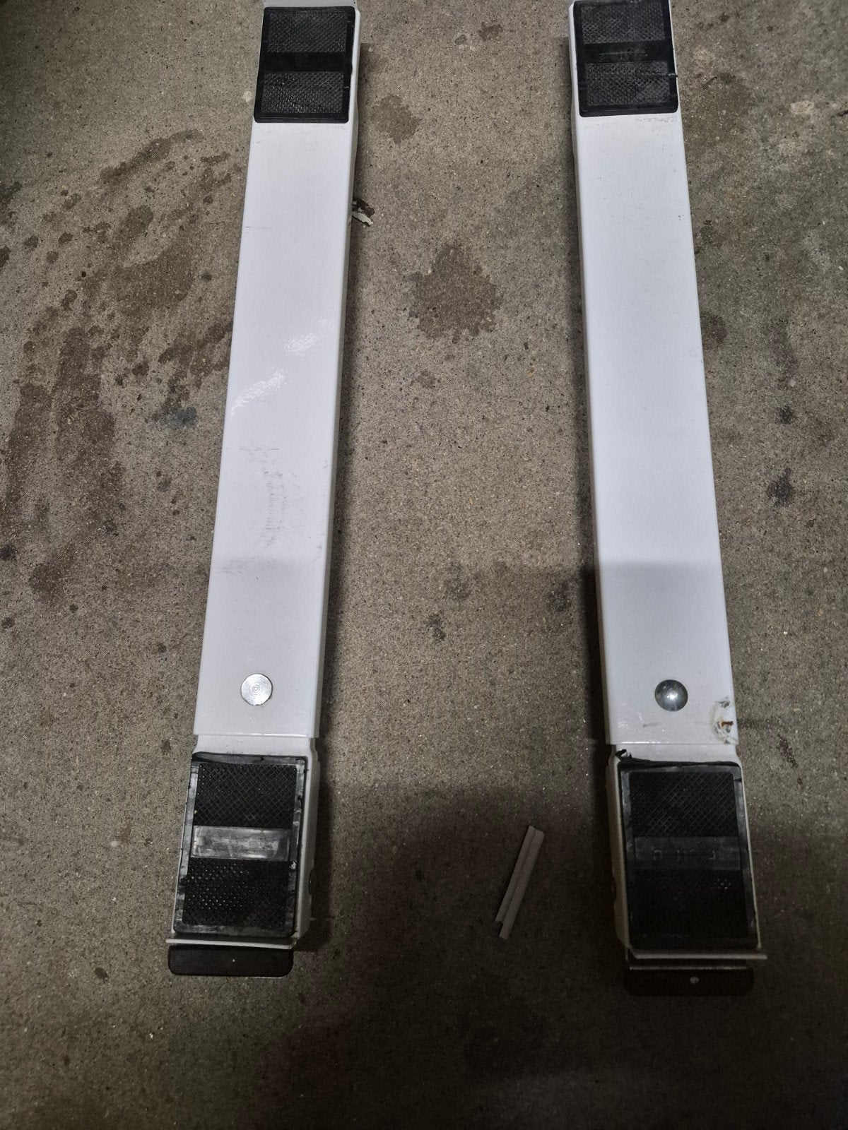 Witte meubelrollers verstelbaar 45-70 cm met vergrendeling, Ophalen, Zo goed als nieuw
