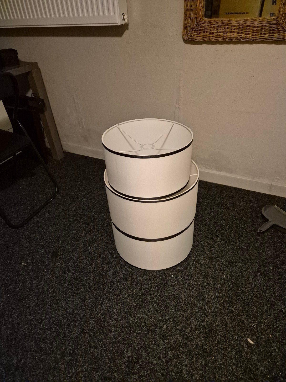 3 H&M Lampenkappen Gebroken Wit met Zwarte Bies, Huis en Inrichting, Lampen | Lampenkappen, Ophalen, Zo goed als nieuw, Wit, Rond