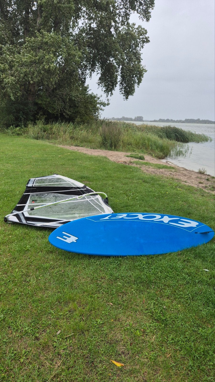 complete Wave set. 2 boards JP 3 zeilen 2 masten Exocet 85L, Watersport en Boten, Windsurfen, Ophalen, Gebruikt, 3.5 tot 5 m²