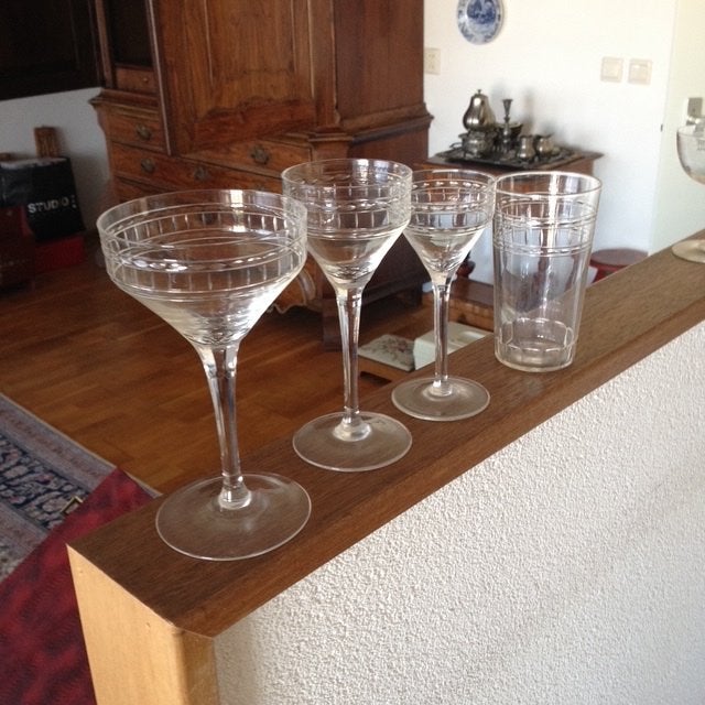 Antiek Glasservies puntgaaf, Ophalen