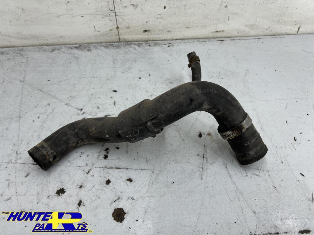 Radiateurslang onder Volvo 740/760/940/960 ('84-'92) 6842129, Gebruikt, Ophalen of Verzenden, Volvo, Volvo