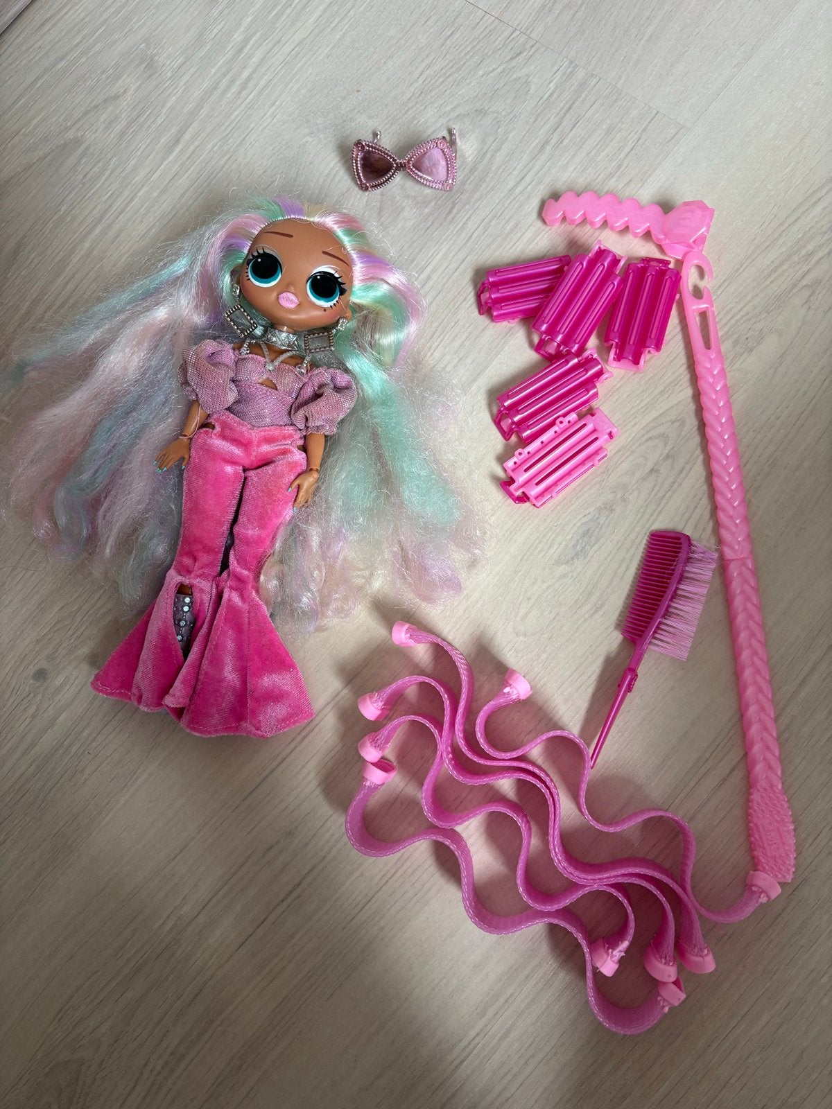 L.O.L. Surprise! OMG pop met accessoires, Ophalen of Verzenden, Zo goed als nieuw, Overige typen