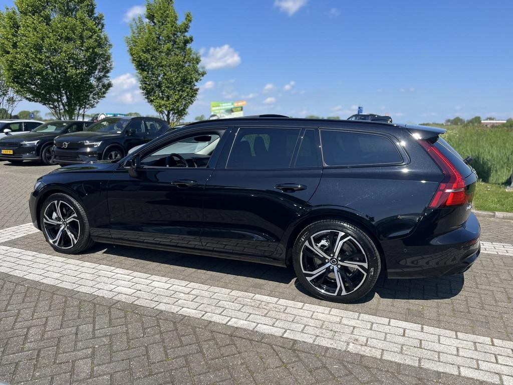 Volvo V60 T6 Plug-in hybrid AWD Ultra Dark | Panoramadak | 3, Auto's, Volvo, Automaat, 12 maanden, 4 cilinders, 180 min