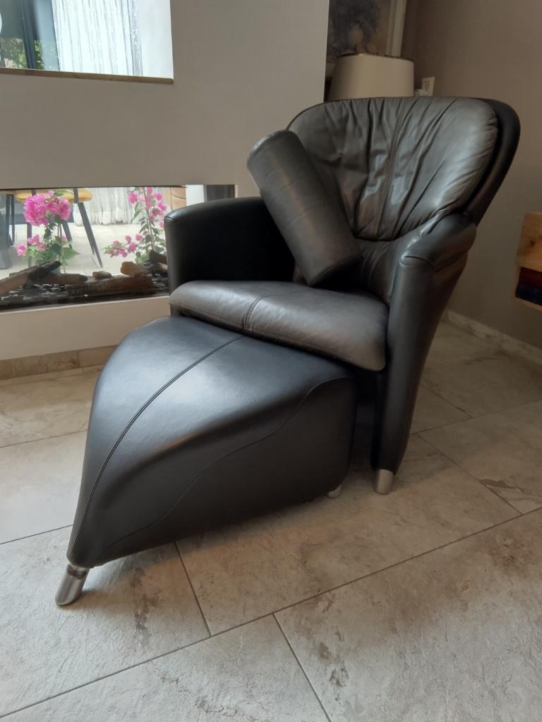 Leolux Excalibur twotone leder met hocker en kussen, Ophalen, Minder dan 75 cm, Zo goed als nieuw, Dutch Design
