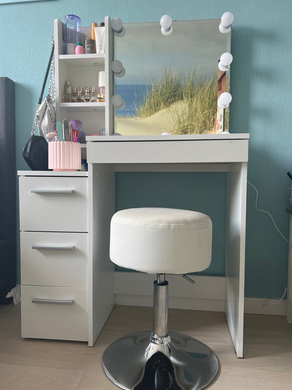 Witte make-up tafel met spiegel, lampjes en krukje, Ophalen, Gebruikt, 100 tot 150 cm, 50 tot 100 cm