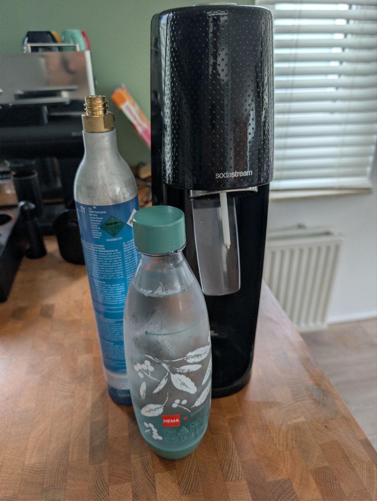 Sodastream Spirit met twee CO2 cilinders, Ophalen, Gebruikt
