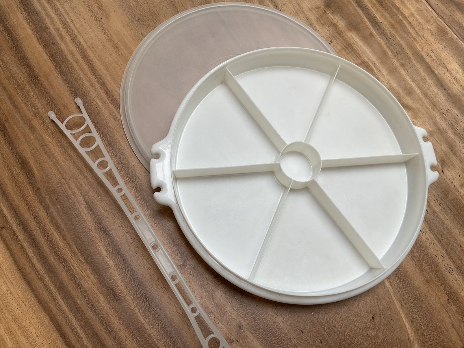 Vintage, Tupperware partyschaal, met deksel en hengsel., Ophalen of Verzenden, Gebruikt, Schaal