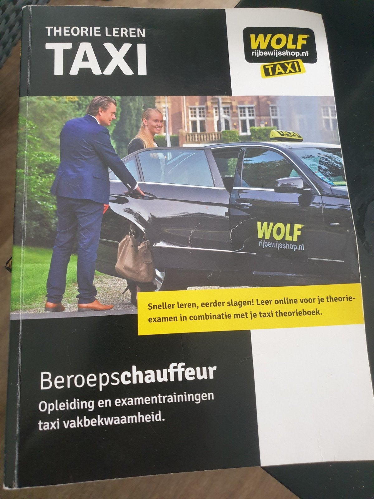 Theorie Leren Taxi - Wolf Rijbewijsshop, Boeken, Ophalen, Zo goed als nieuw, MBO, Wolf Rijbewijsshop