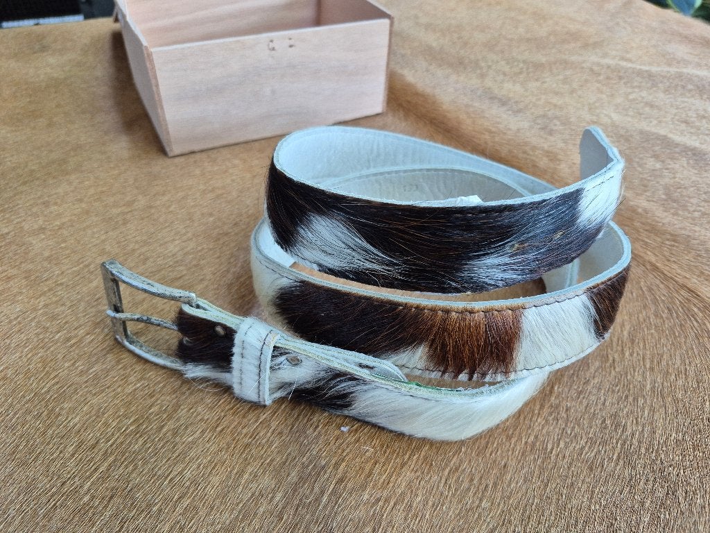 riem nieuw (org. Koeienhuid) Lengte 130 cm. br. 3,7 cm (7), Overige kleuren, Echt leder, Nieuw, Heupriem