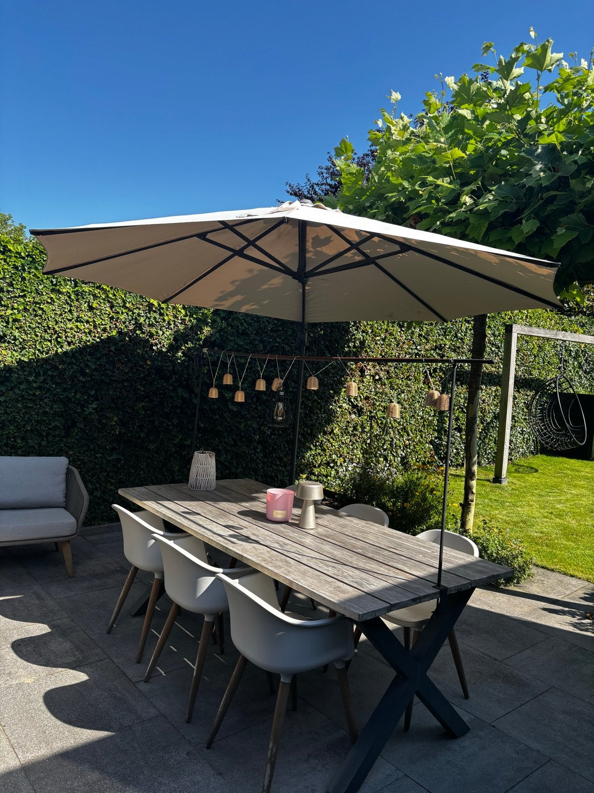 Zweefparasol - Beige - Kantelbaar en Verstelbaar, Tuin en Terras, Ophalen, Gebruikt, Kantelbaar, Zweefparasol
