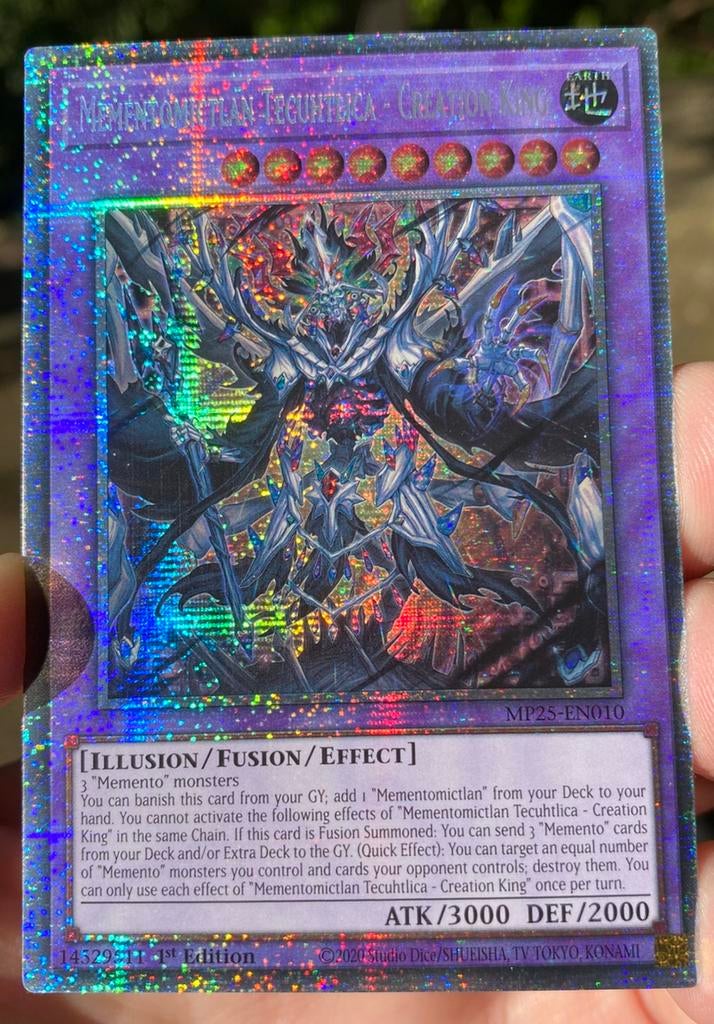 Yu-Gi-Oh! Mementomictlan Tecuhtlica - Creation King MP25, Ophalen of Verzenden, Zo goed als nieuw, Losse kaart, Foil