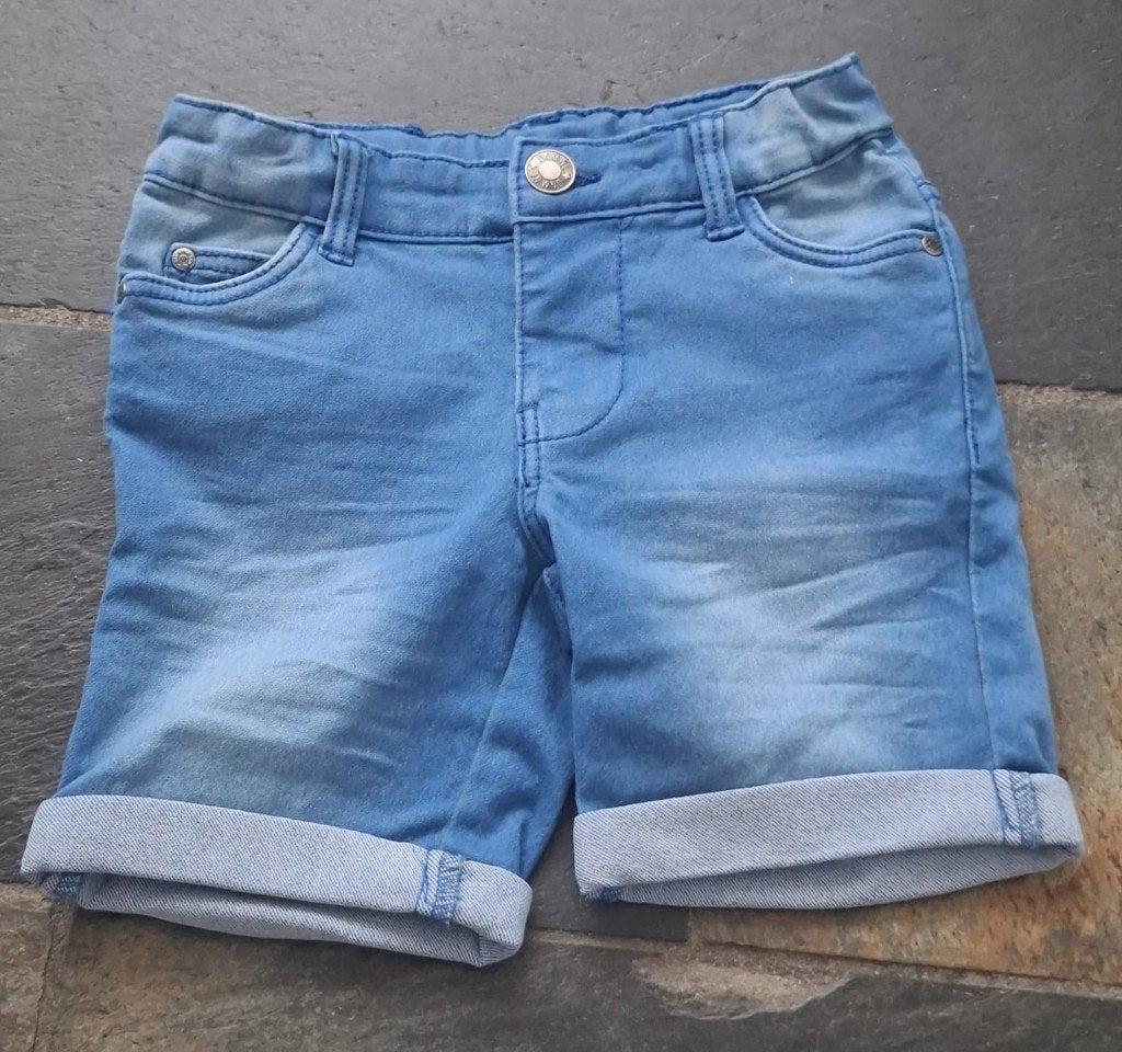 Hema comfy fit korte broek – maat 98/104, Kinderen en Baby's, Kinderkleding | Maat 98, Ophalen of Verzenden, Zo goed als nieuw