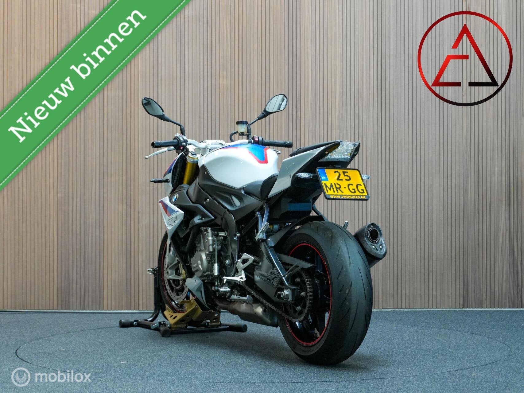 BMW S1000R 2018 | 165pk + Akrapovic | 26.302 km, Bedrijf, Meer dan 35 kW, Toermotor, 999 cc