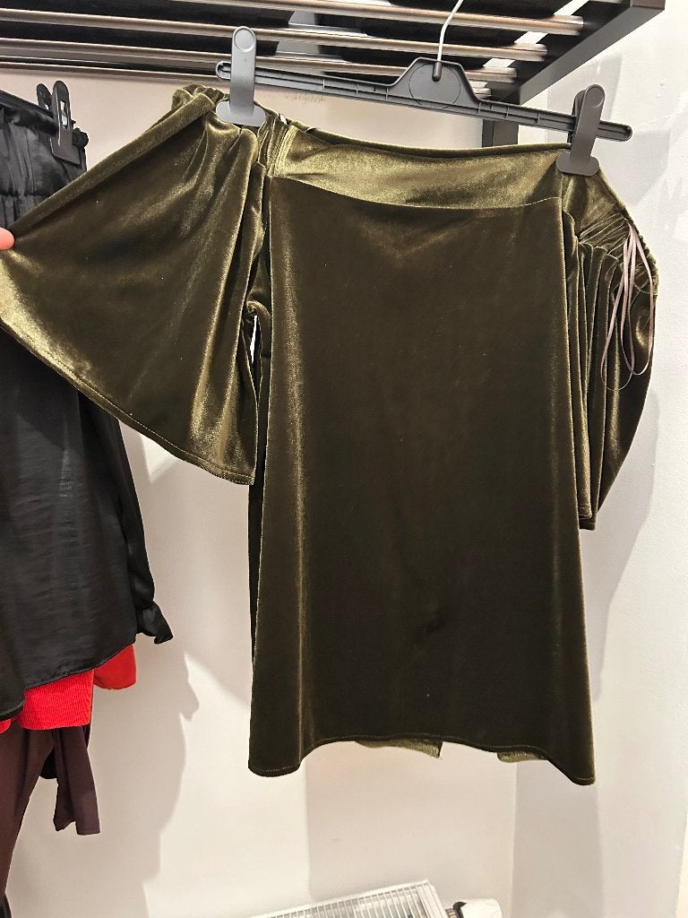Off-the-shoulder blouse, Ophalen of Verzenden, Nieuw, Maat 38/40 (M)