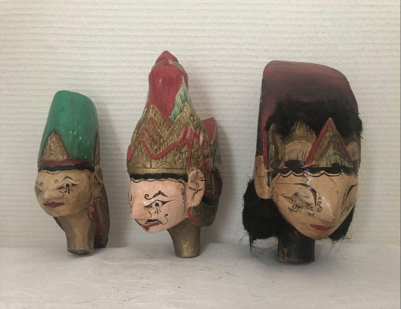 Set van 3 handgesneden houten Wayang Golek poppenkoppen, Hout, Handgemaakt, Ophalen of Verzenden, Indonesië