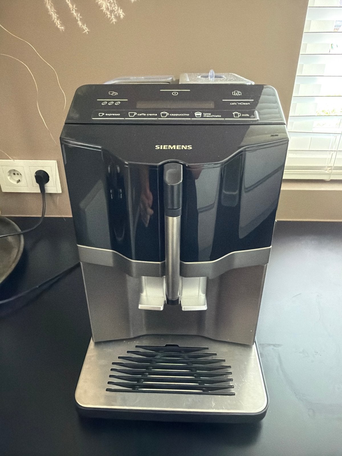 Siemens EQ.3 TI355F09DE/03 Koffiemachine - Defect, Verzenden, Niet werkend, Koffiemachine, Koffiebonen
