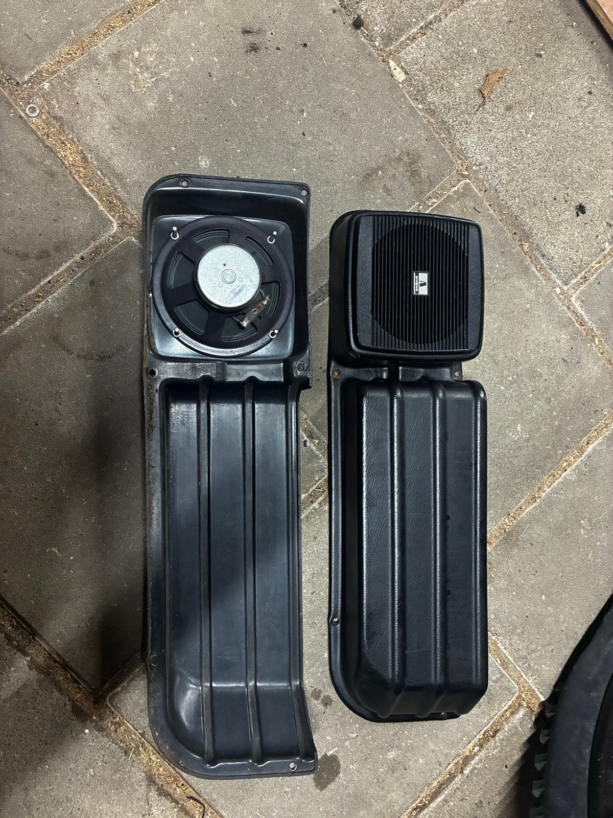 Deurbakken met speakers voor oldtimer, Ophalen of Verzenden, Gebruikt