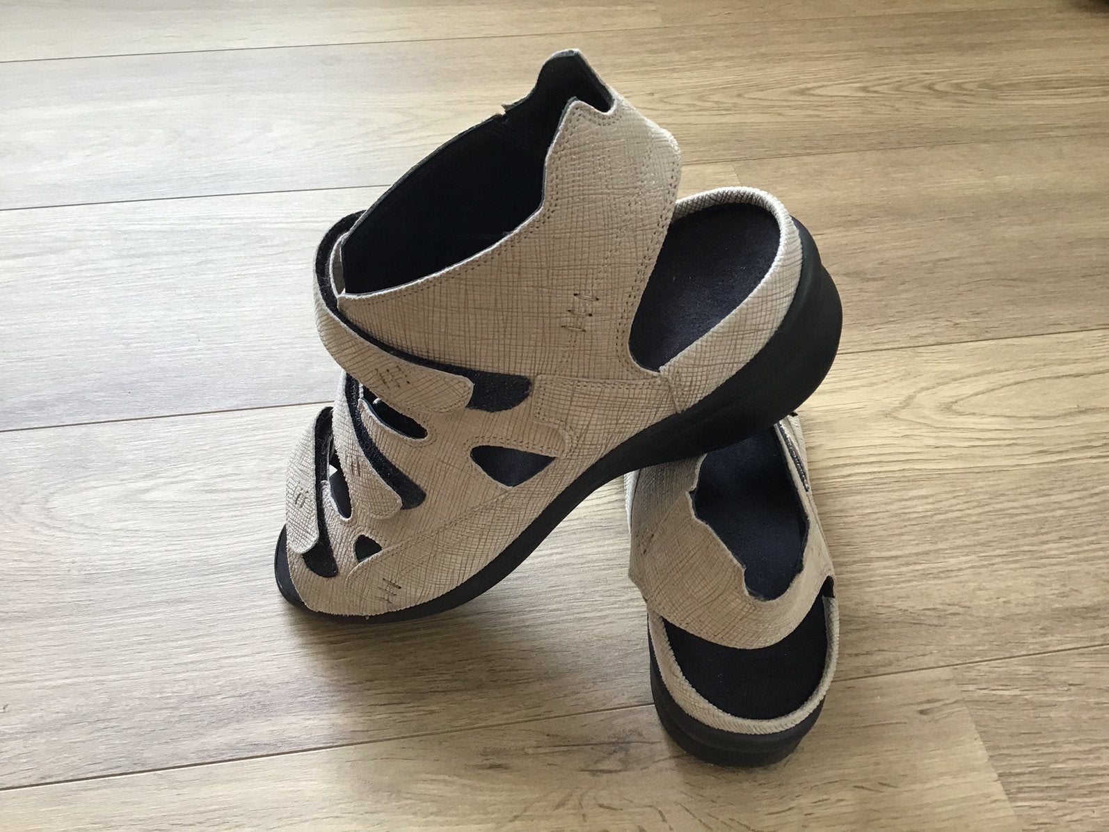 DUREA!2 Paar Lúxe Sandalen 7H.Blauw&Beige.ZGAN! Per Paar:, Kleding | Dames, Schoenen, Ophalen of Verzenden, Zo goed als nieuw
