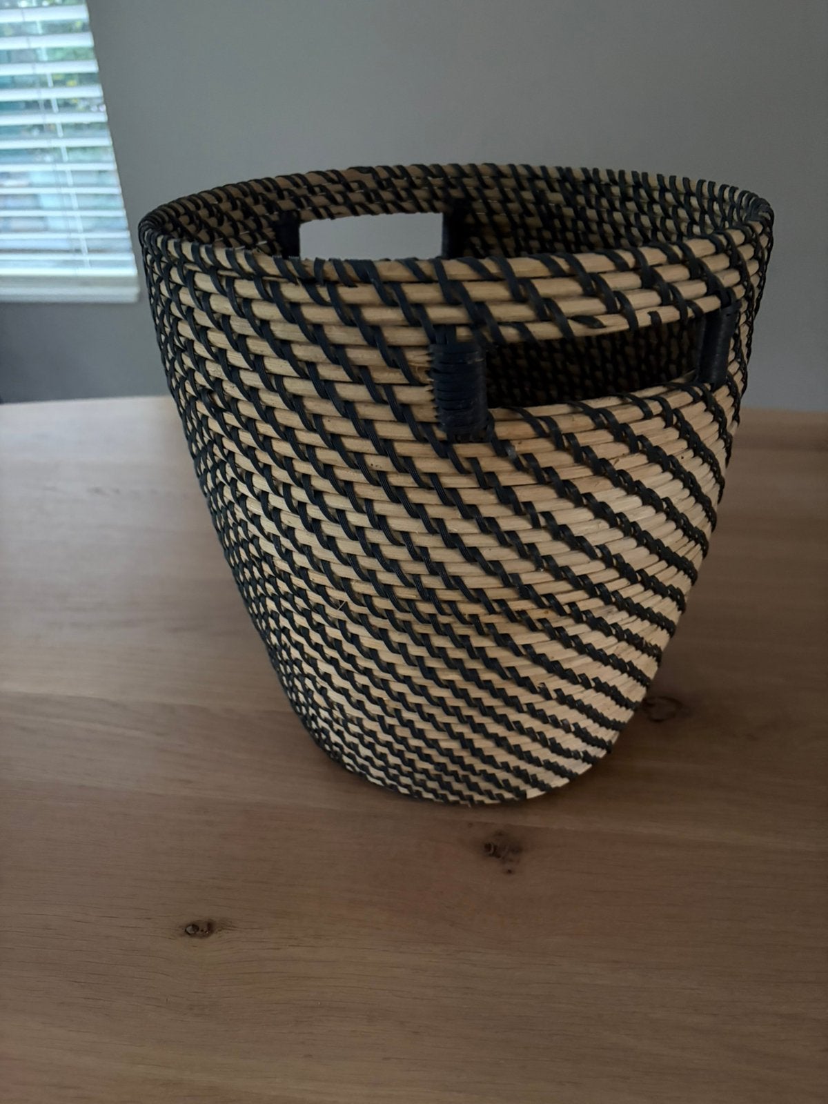 Ikea ragkorn bloempot., Ophalen of Verzenden, Zo goed als nieuw, Rond, Riet