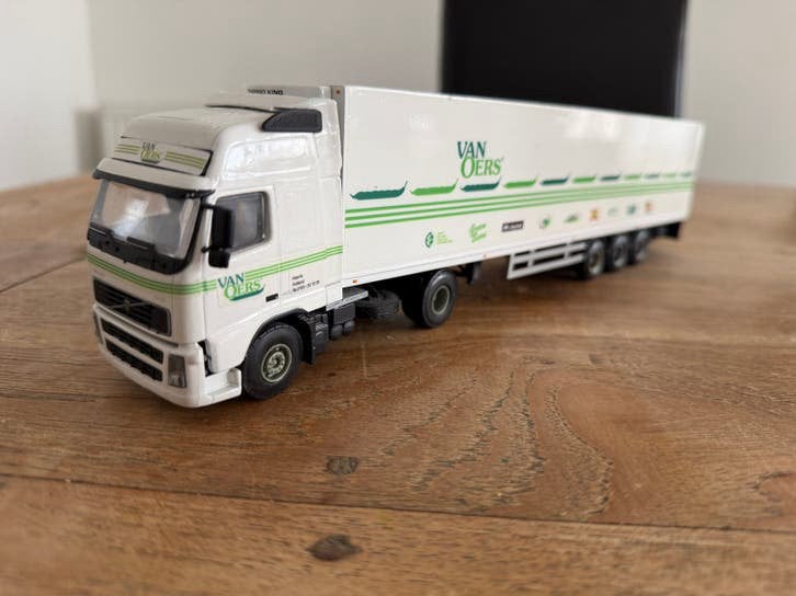Volvo Van Oers vrachtwagen model - Zo goed als nieuw, Hobby en Vrije tijd, Ophalen of Verzenden, Zo goed als nieuw, Bus of Vrachtwagen