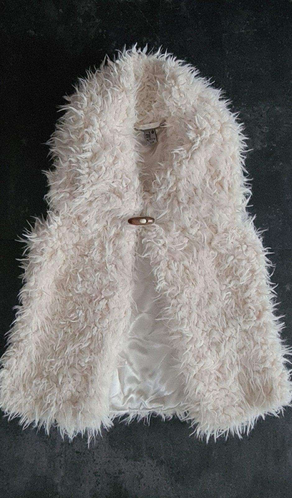 Jill A-lijn gilet fake fur wolwit Mt.128, Overige typen, Meisje, Ophalen of Verzenden, Zo goed als nieuw