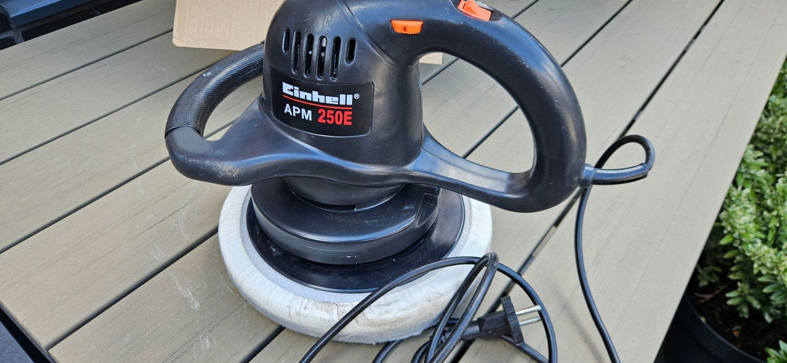 EINHELL Polijstmachine 
Einhell APM 250 E polijstmachine 15, Auto diversen, Ophalen of Verzenden