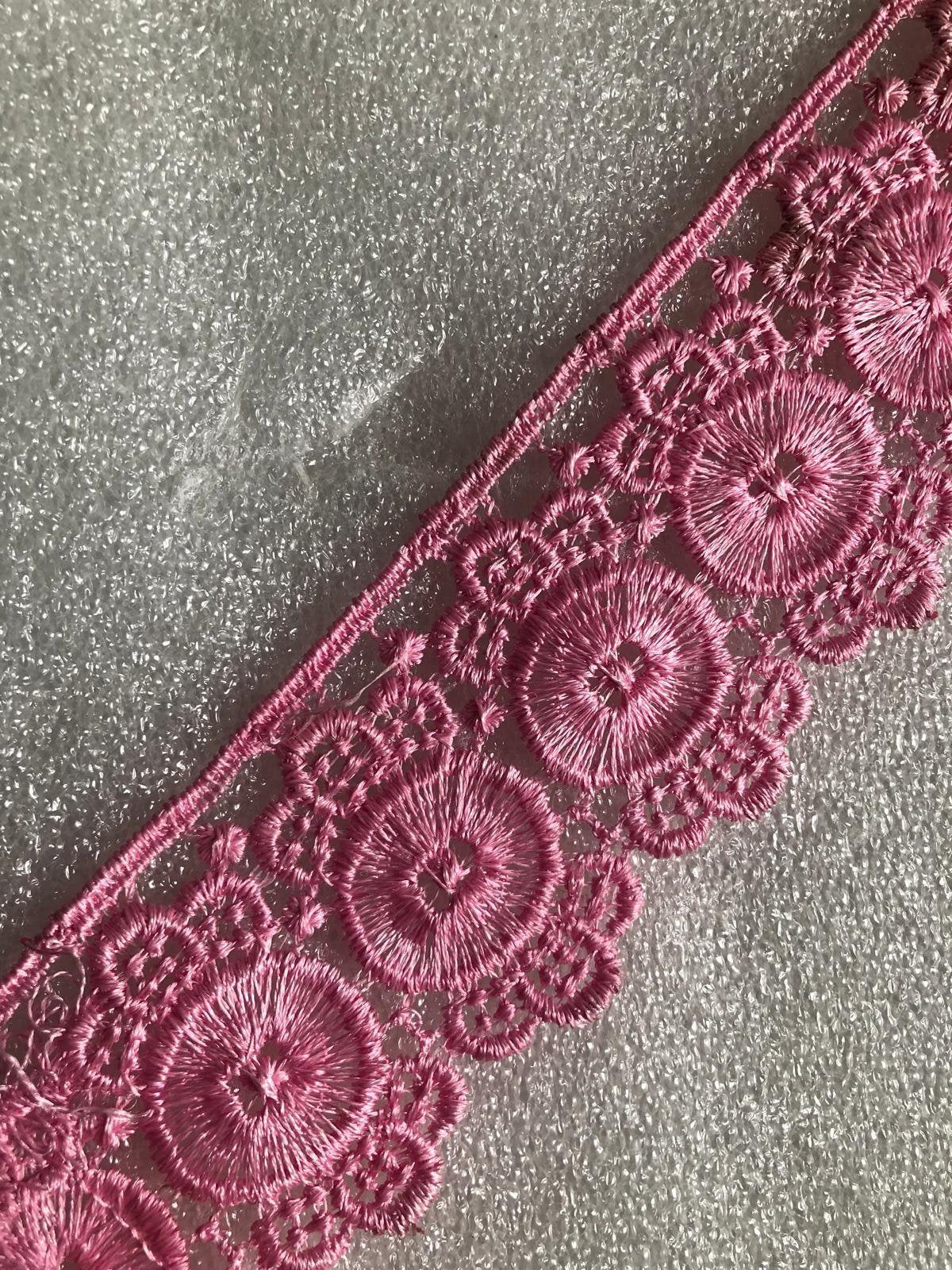 Broderie - 5 cm breed x 5 diverse lengte - 1 € per meter, Ophalen of Verzenden, Zo goed als nieuw, Kant