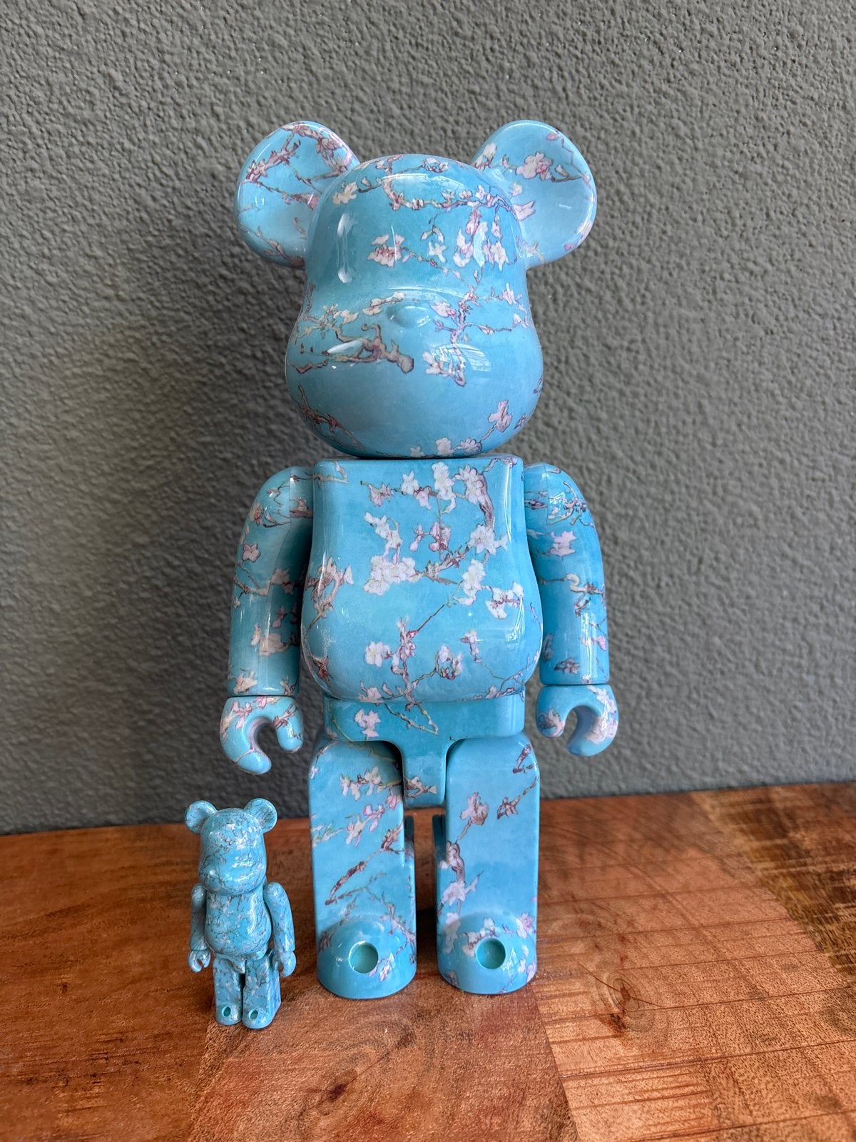Bearbrick Van Gogh Museum 100% & 400% Set Amandelbloesem, Ophalen, Zo goed als nieuw