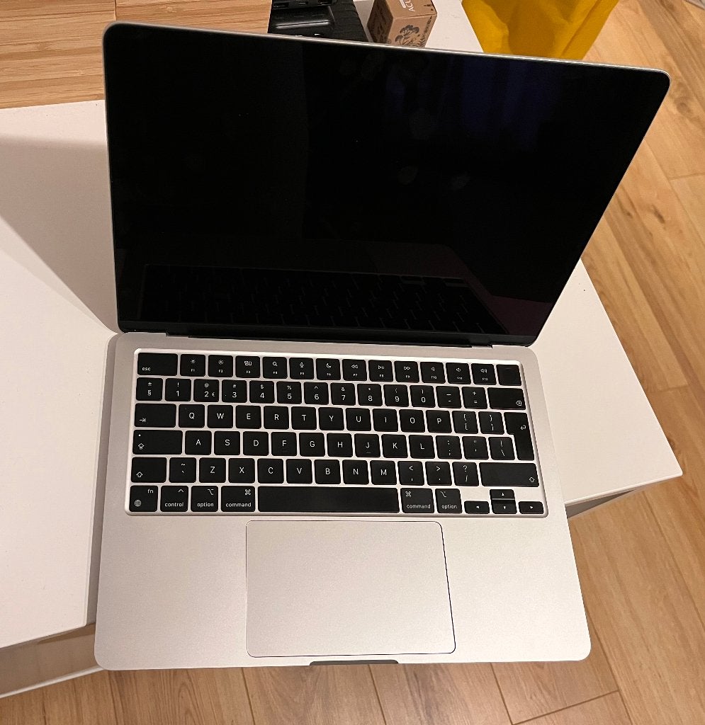 Apple MacBook Air defect – voor onderdelen of reparatie, 256 GB, Qwerty, 8 GB, 13 inch
