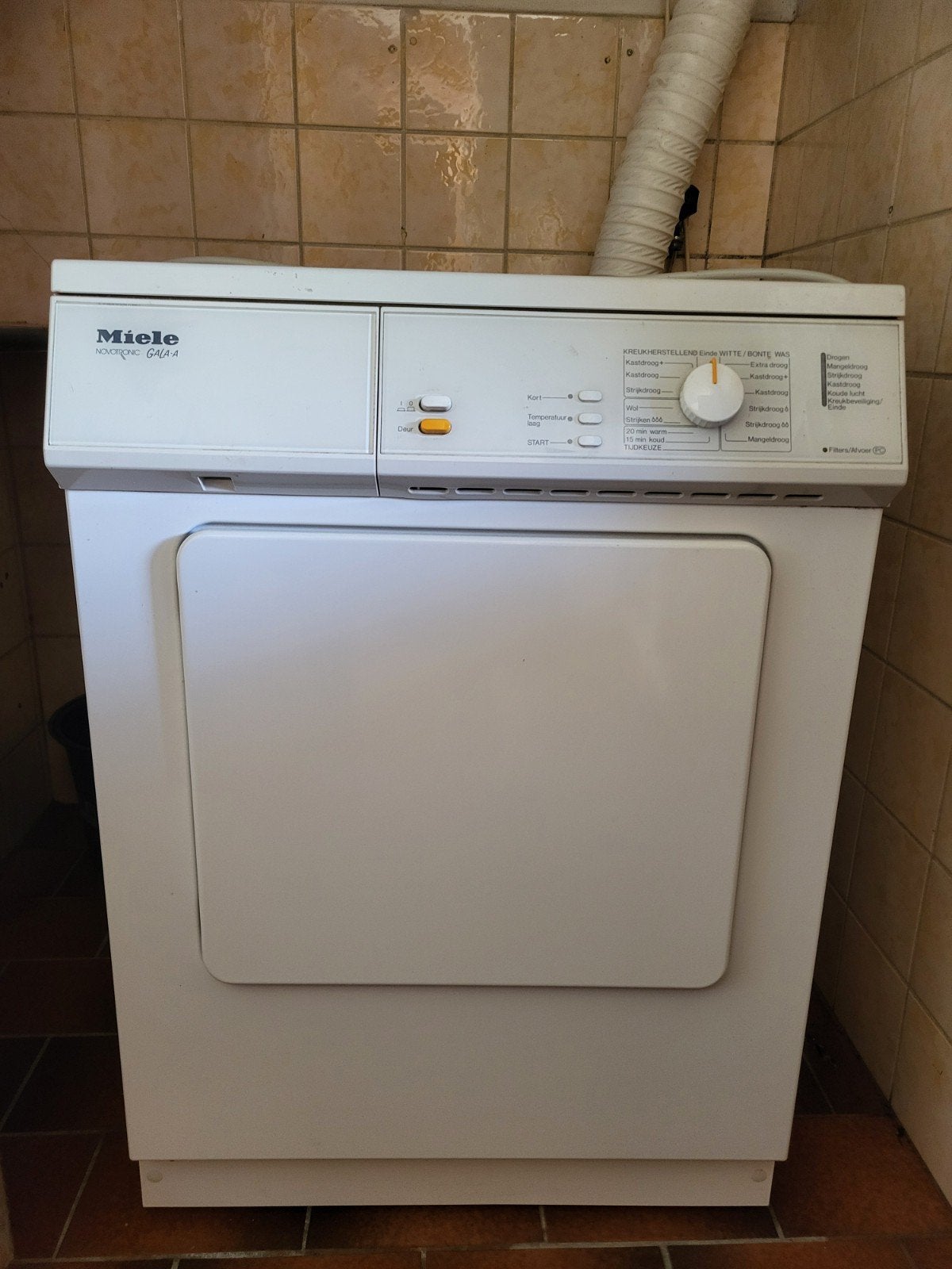 Miele Novotronic Gala-A Wasdroger, Ophalen