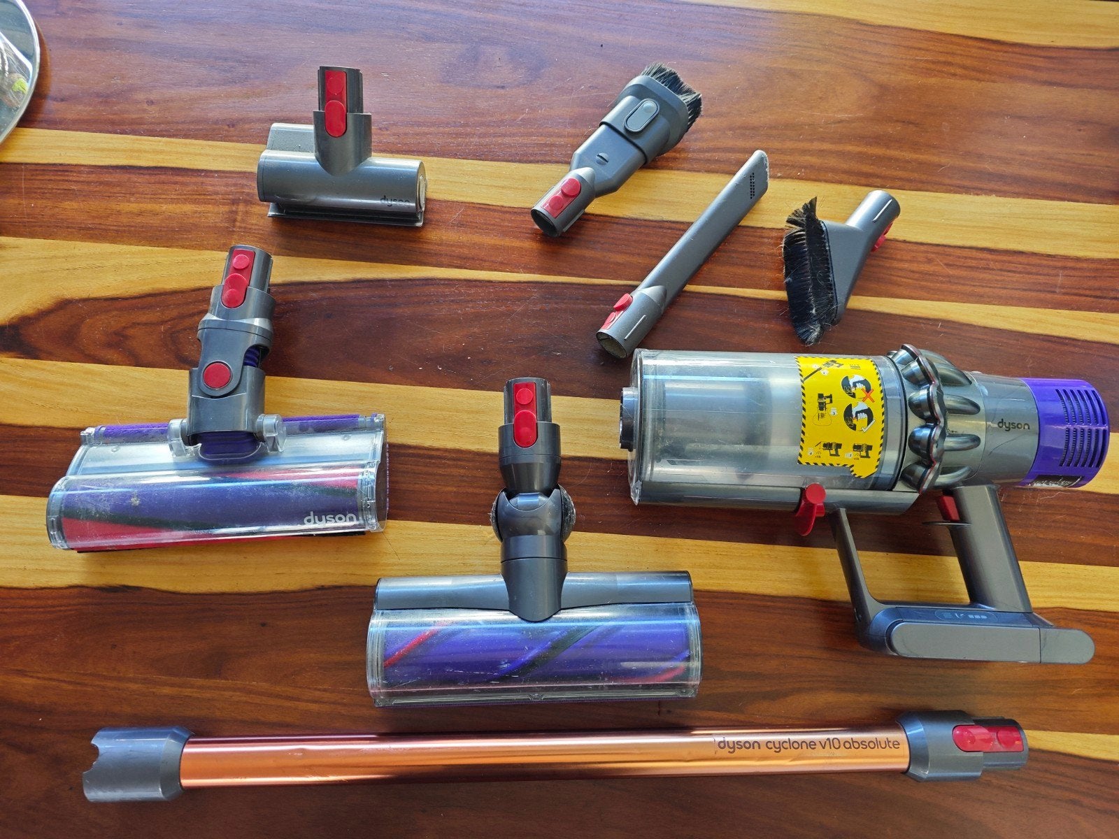Dyson V10 Absolute met 3 gemotoriseerde borstels, Ophalen of Verzenden, Gebruikt