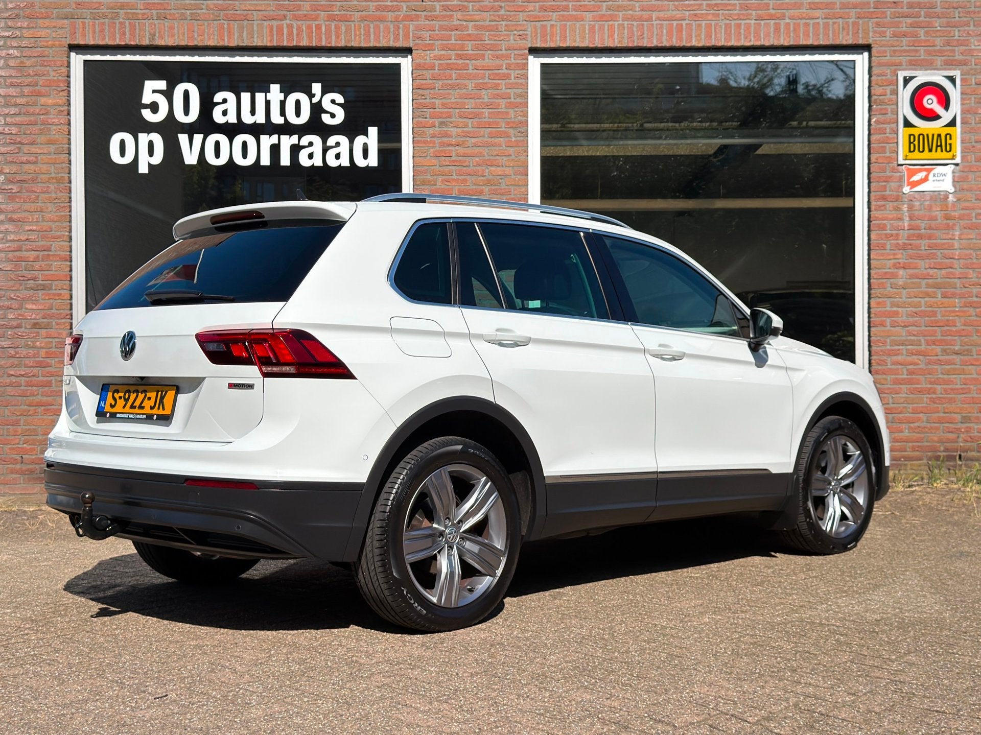 Volkswagen Tiguan 2.0 TSI 4Motion | BTW | Trekhaak | Carplay, Auto's, Automaat, Gebruikt, 1984 cc, 2500 kg