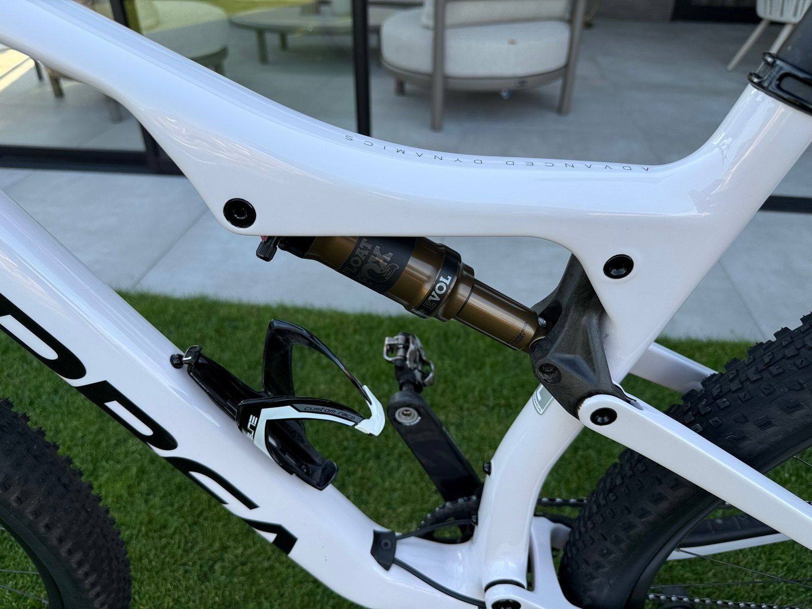 Foto 5 van Orbea Oiz M-Pro Full Carbon Mountainbike - Zo goed als nieuw