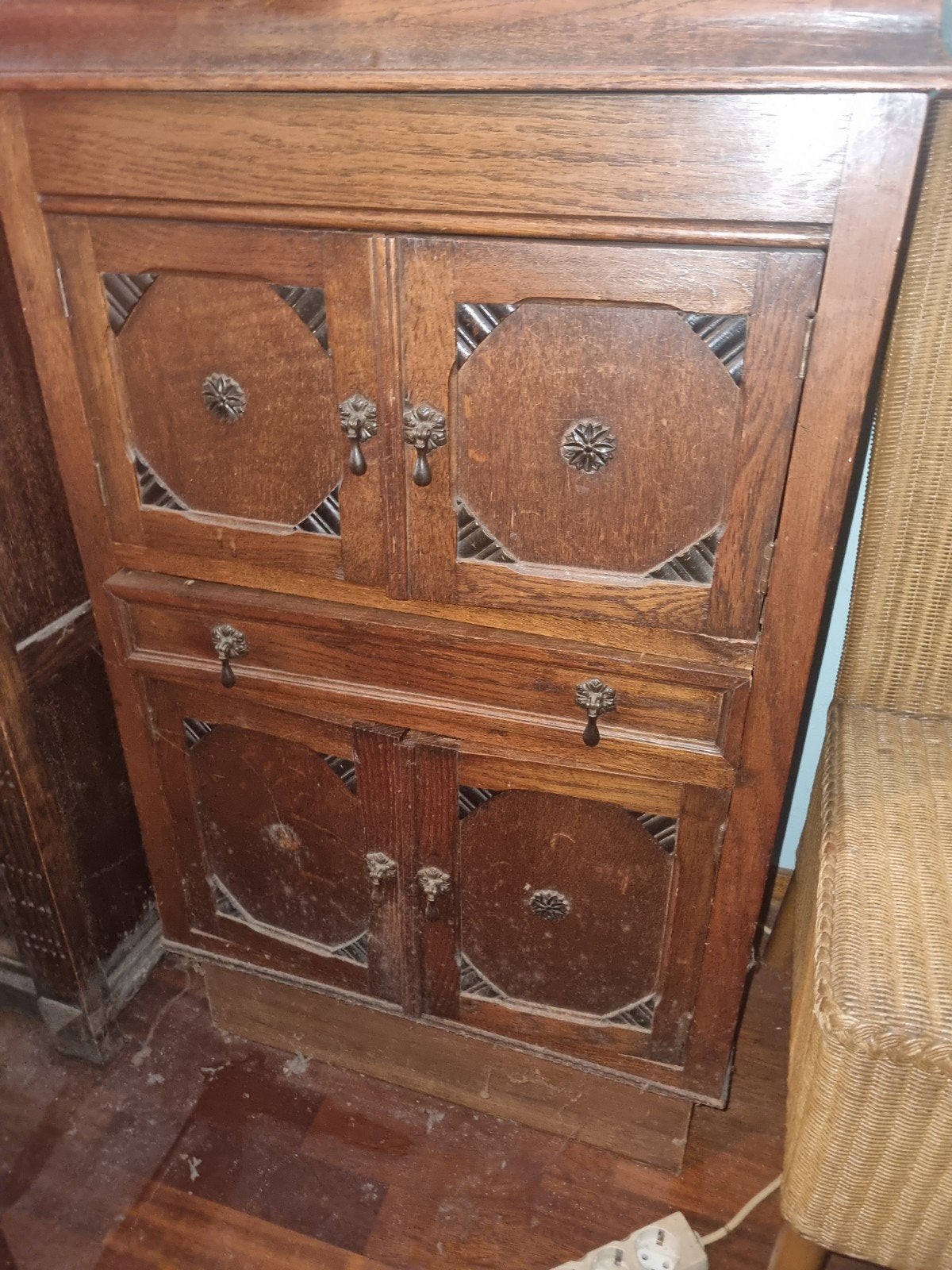 muziekmeubel, dressoir en kastje met bakelieten platenspe, Antiek en Kunst, Ophalen