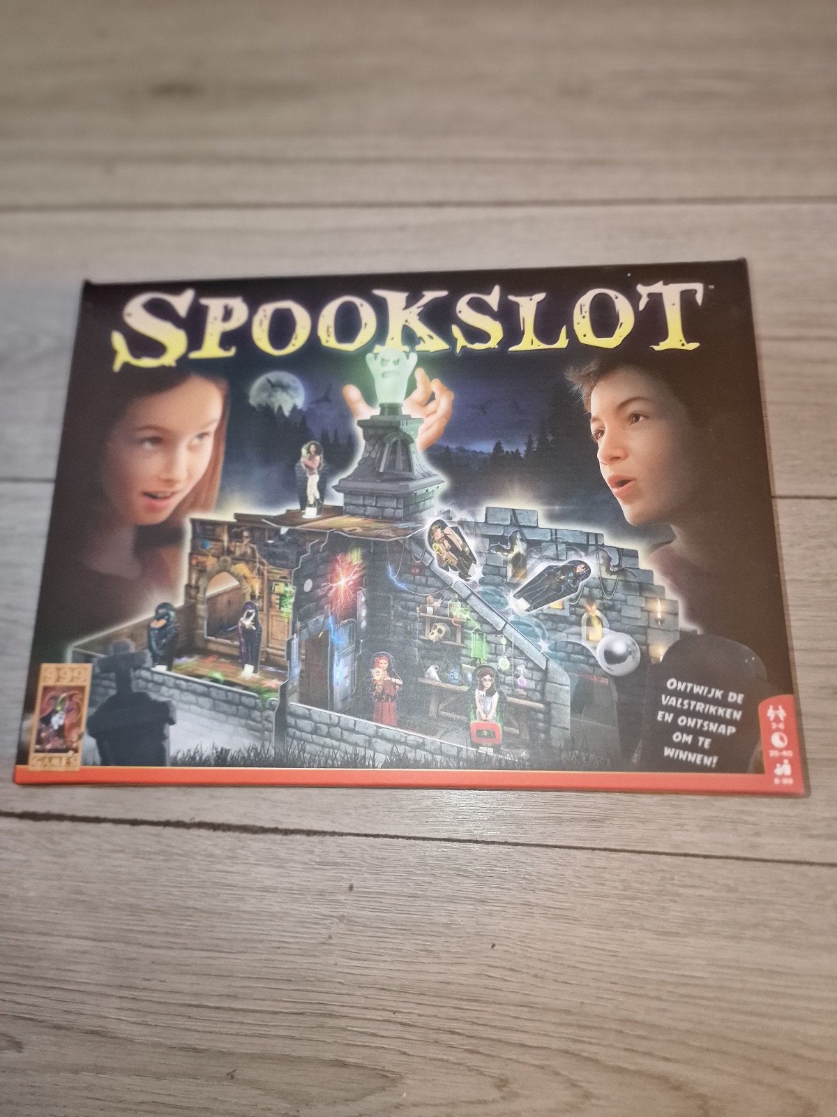 Spookslot Bordspel - Zgan Ontsnap aan de Valstrikken!, Drie of vier spelers, Ophalen of Verzenden, Zo goed als nieuw