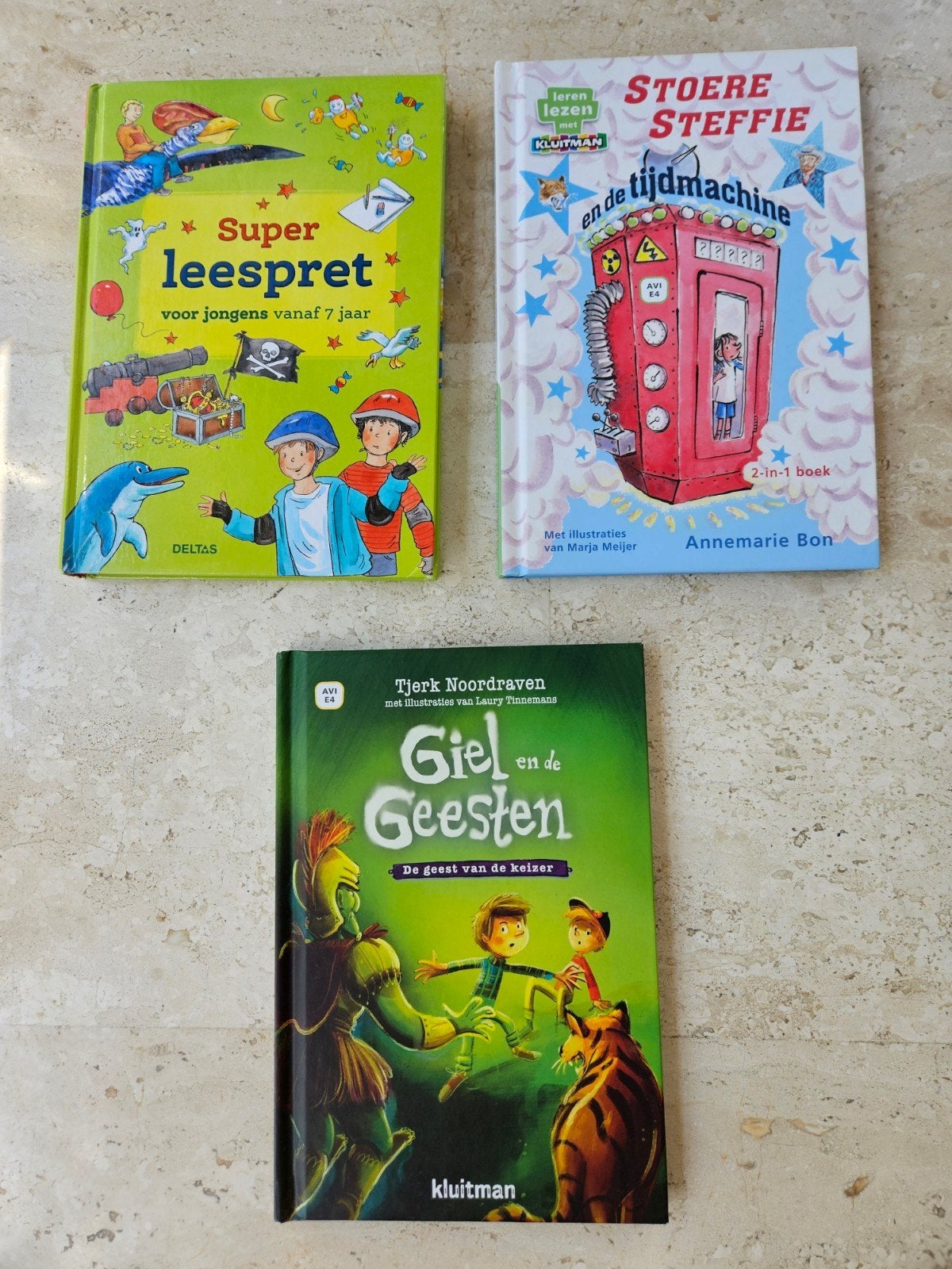AVI E4 7+ kinderboeken 3x, Ophalen