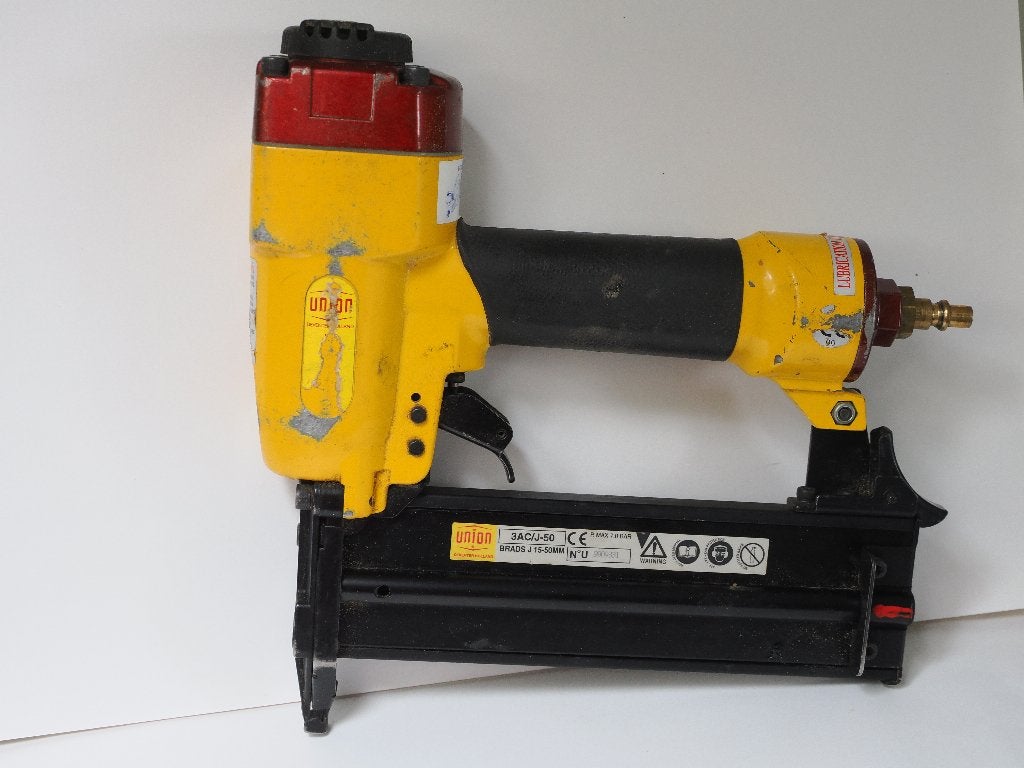 Union 3AC/J50 Pneumatische tacker voor brads, Doe-het-zelf en Verbouw, Ophalen of Verzenden, Gebruikt, Tacker/nietmachine