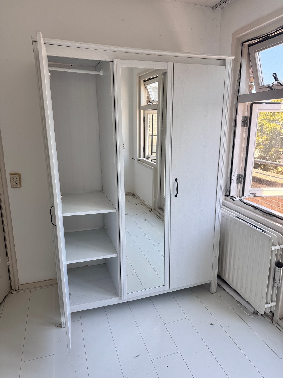 IKEA Songesand kledingkast - zelf demonteren en ophalen, Ophalen, Gebruikt, 100 tot 150 cm, 200 cm of meer