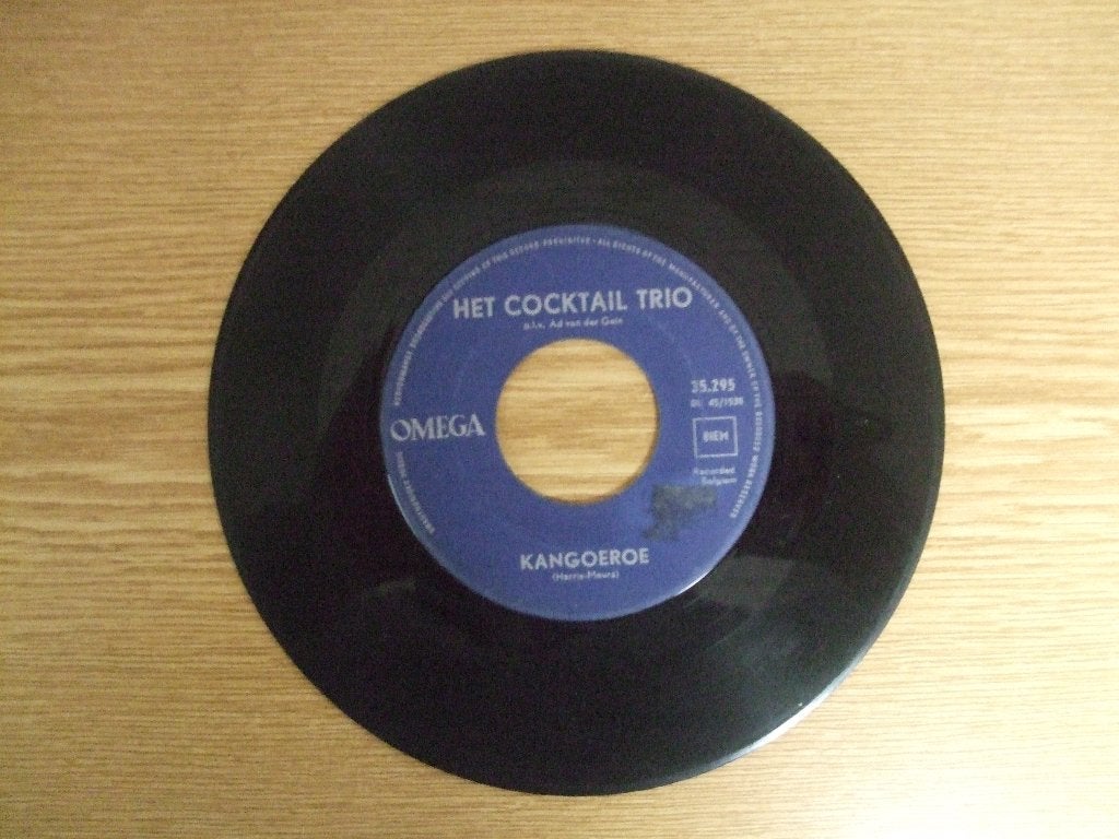 HET COCKTAIL TRIO     KANGOEROE / ANNEMIE, 7 inch, Ophalen of Verzenden, Zo goed als nieuw, Nederlandstalig