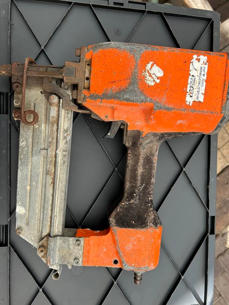 Schiethamer met spijkers, Ophalen, Gebruikt