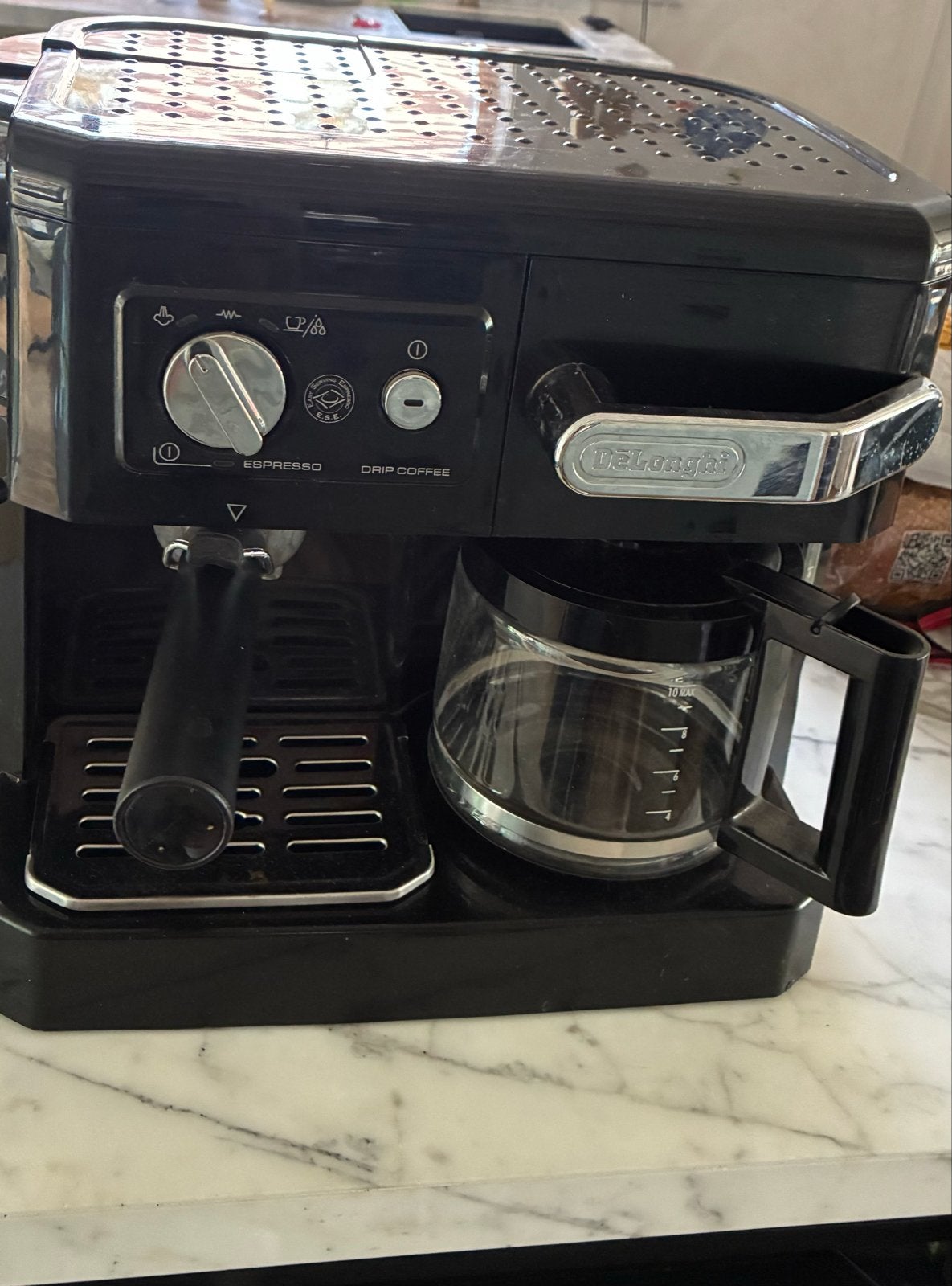 DeLonghi Combi Koffiezetapparaat & Espressomachine, Stoompijpje, Gebruikt, 10 kopjes of meer, Gemalen koffie