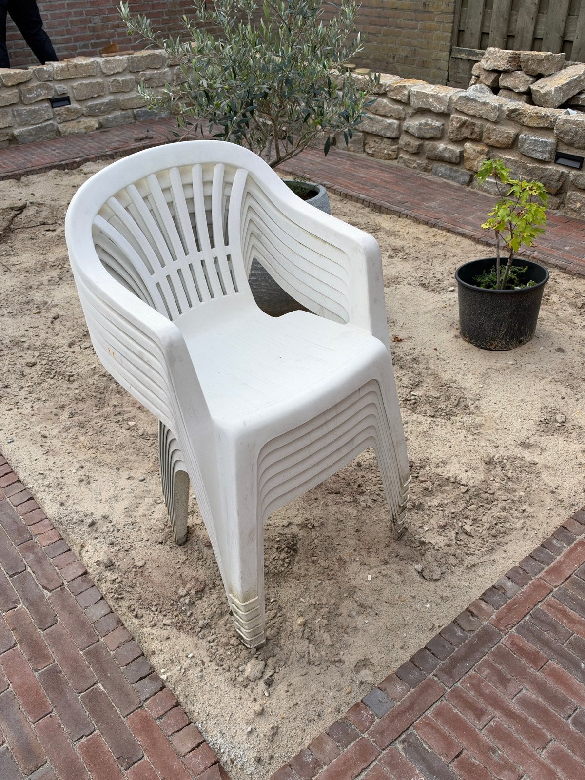 Stapelbare witte tuinstoelen (7 stuks), Ophalen, Gebruikt, Kunststof, Stapelbaar