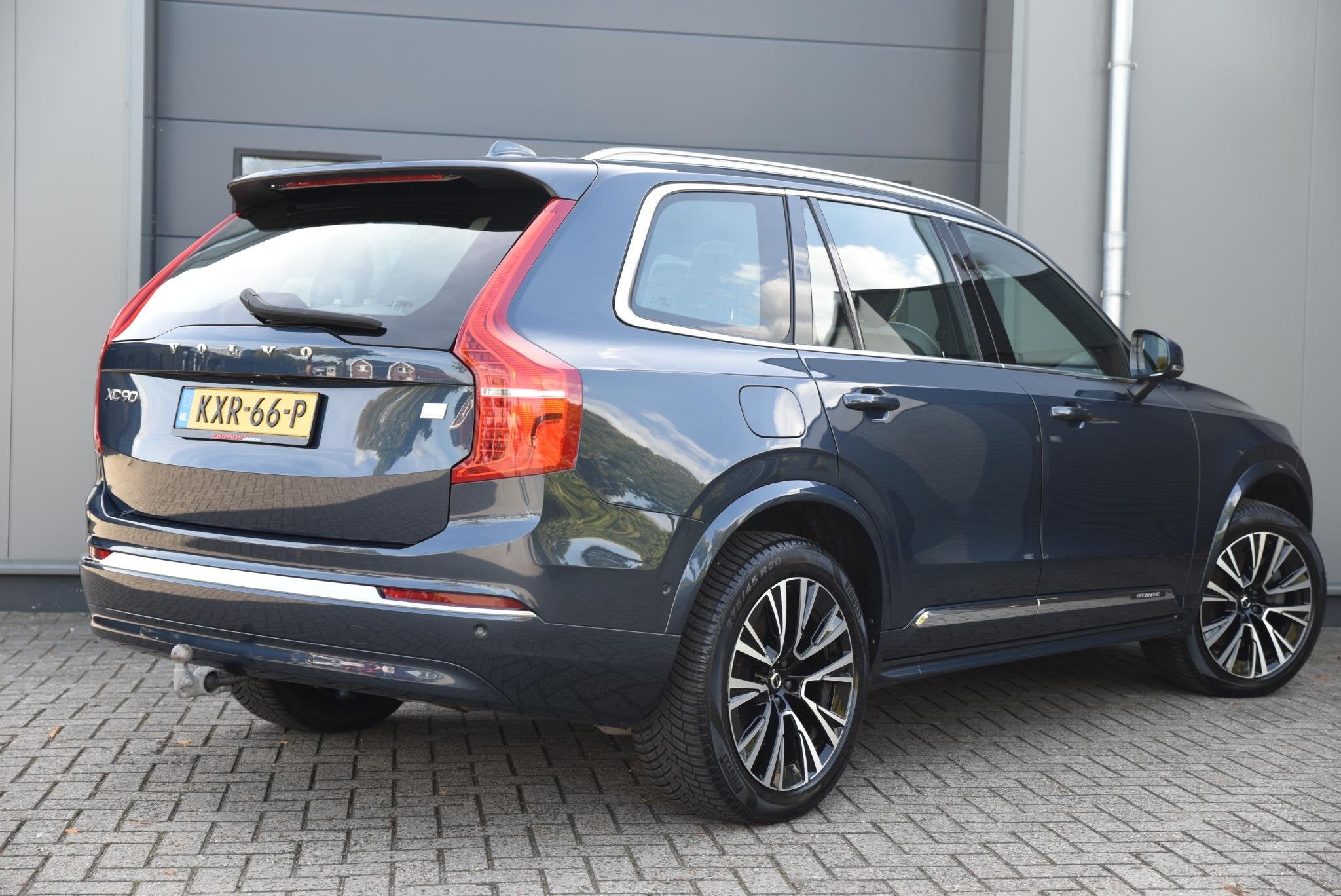 Volvo XC90 2.0 T8 Recharge AWD Ultimate Bright Luchtvering -, Dealer onderhouden, Stof, Gebruikt, Euro 6