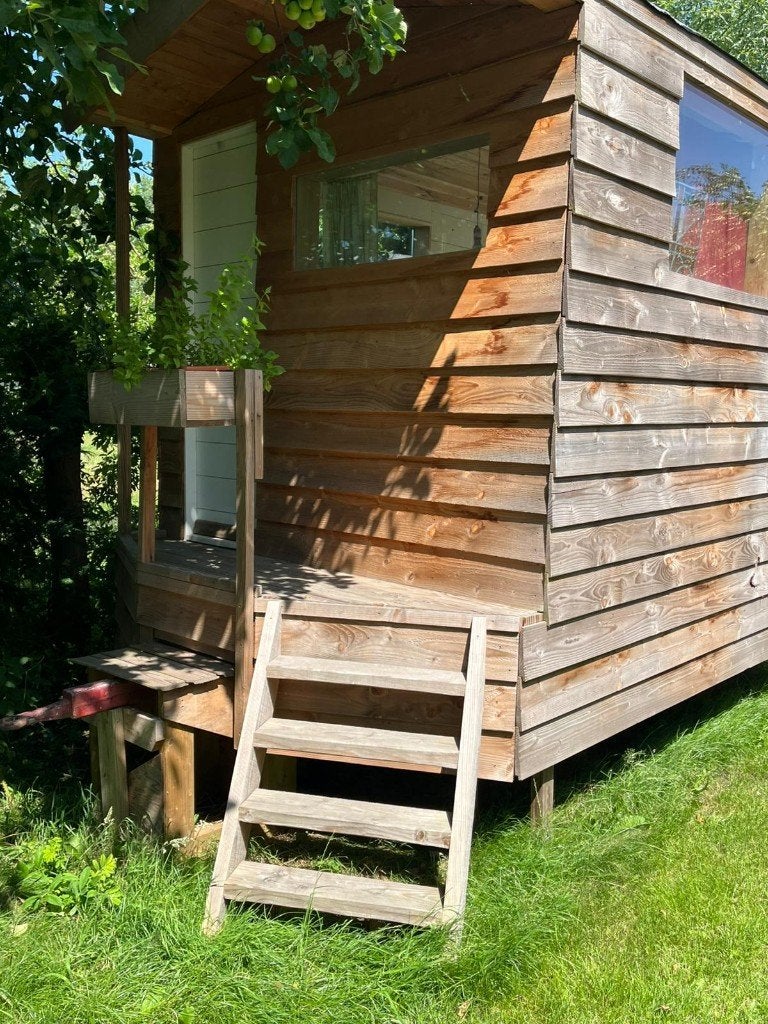Tiny Room/Pipo Wagen - Gemeubileerd en geïsoleerd, Ophalen, 200 tot 400 cm, 3 ramen of meer, 250 tot 500 cm