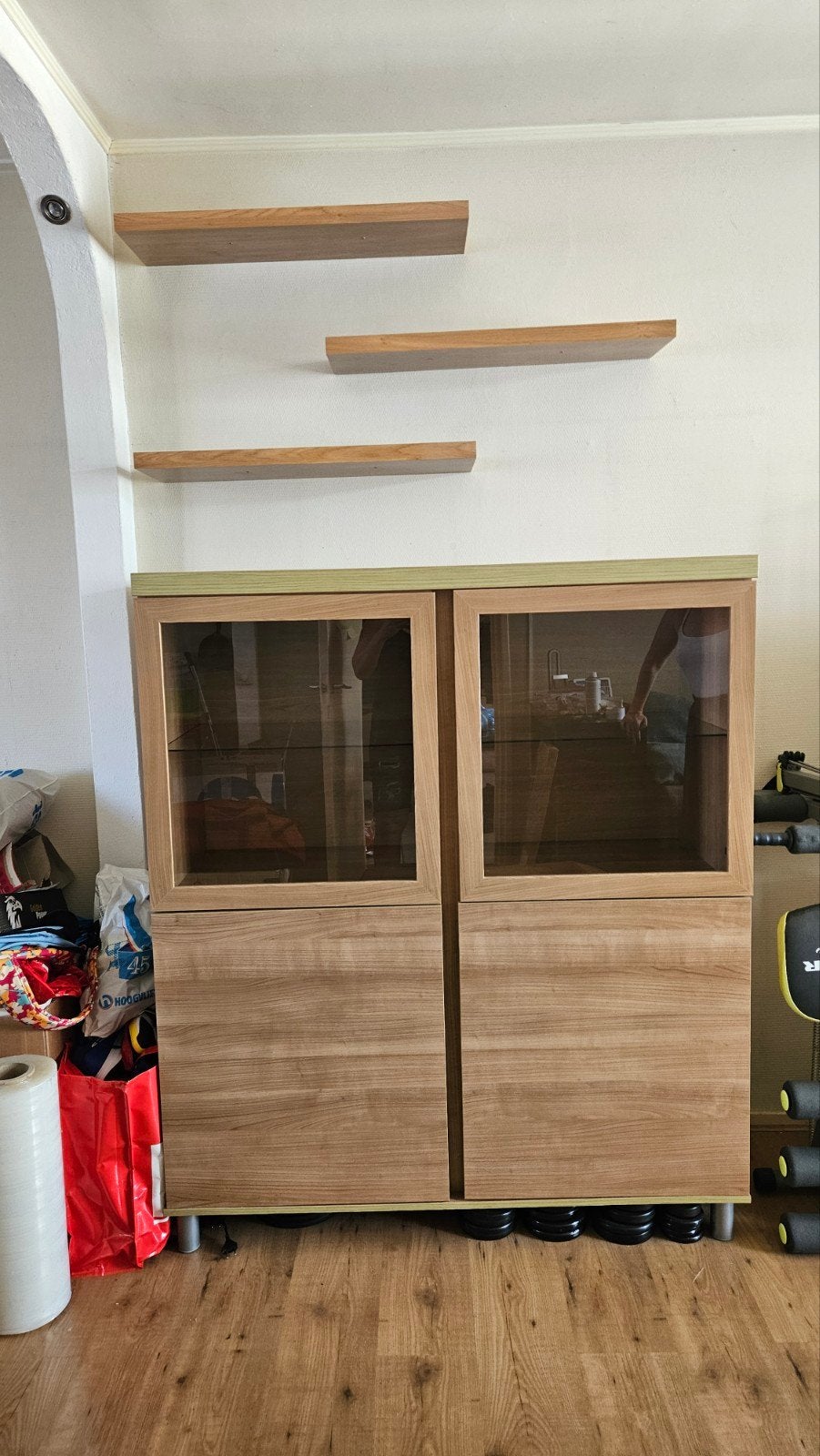 Vitrinekast 130 x 50 en 153 hoog, Ophalen, Overige typen