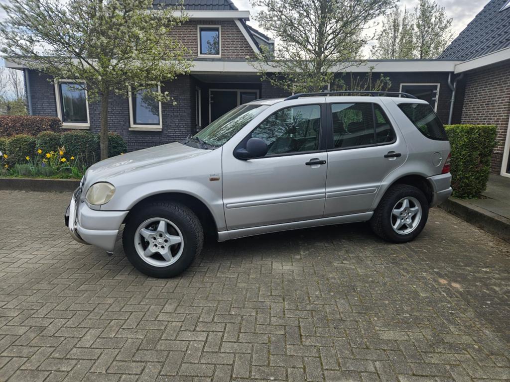 Mercedes ML320 4MATIC / inruil mogelijk, Automaat, 120 €/maand, Bedrijf, Vierwielaandrijving